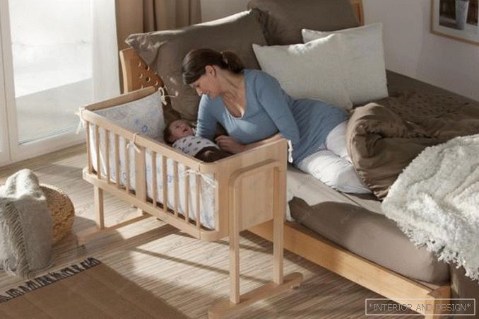 Cot in the parents' bedroom - 1