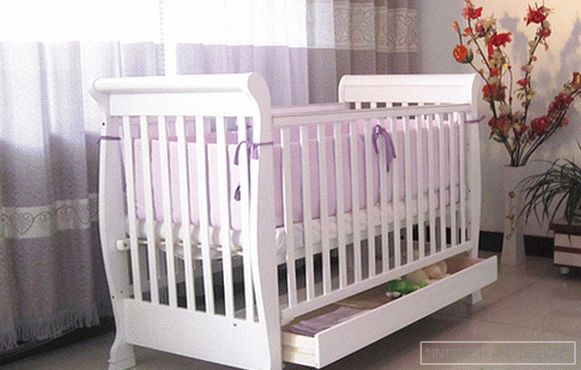 Baby bed with drawers - 3