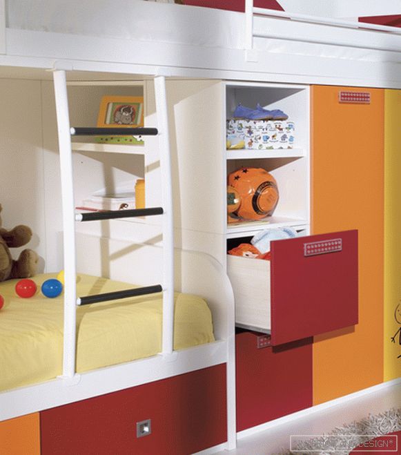 Children's bed with a built-in wardrobe - 6