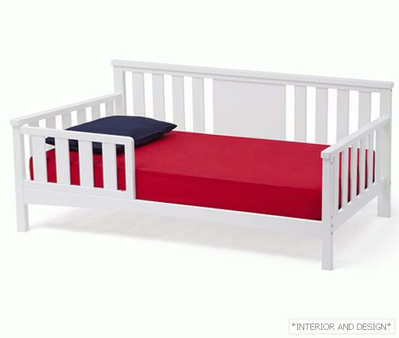 Bed for a three year old child with sides - 2