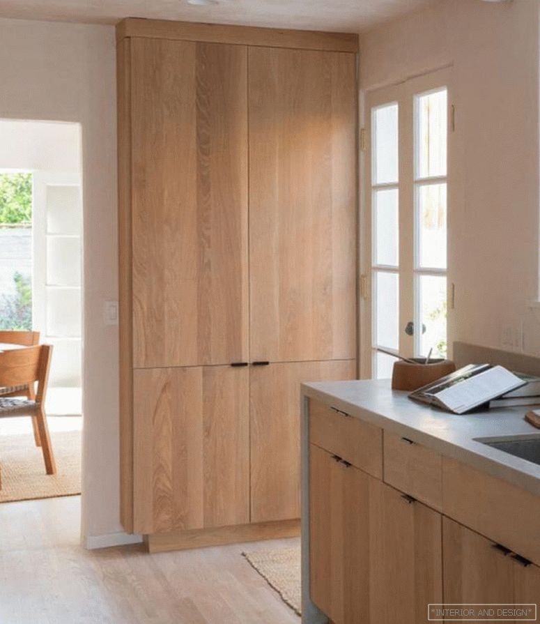 Kitchen with wood facades 1