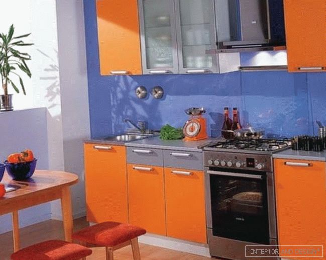 Blue-orange kitchen design