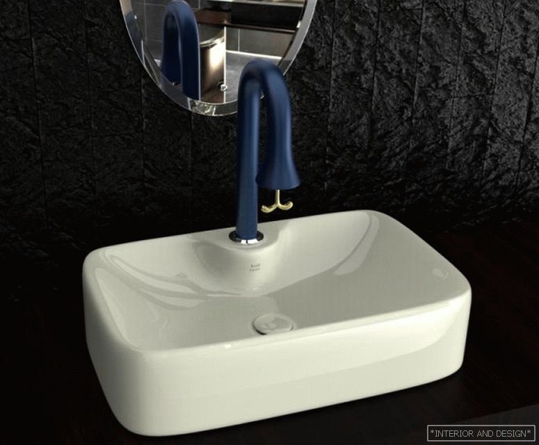 Self-washing tap 9