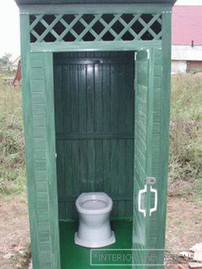Toilet in the country