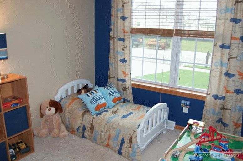 Curtains in the bedroom for a boy 1